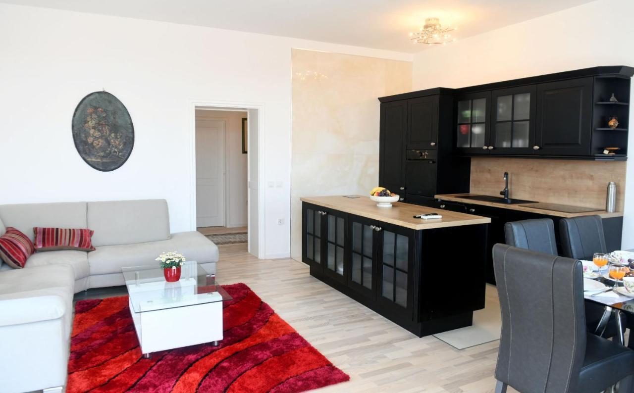 Divia Apartment Рієка Екстер'єр фото